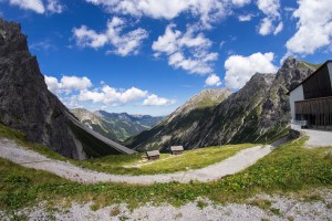 mountain-927407_1920